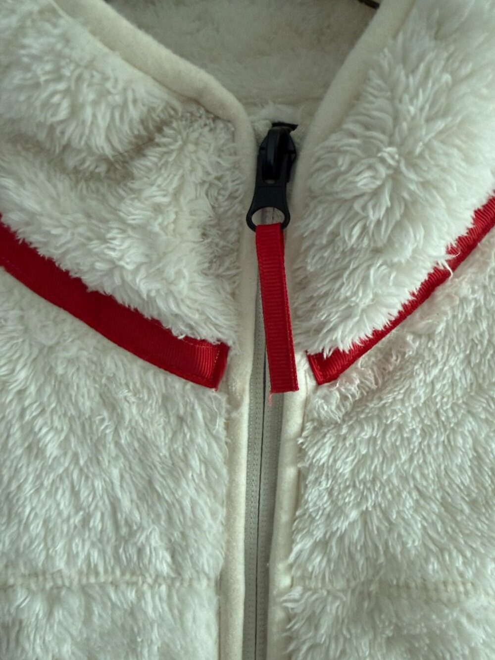 Canada Fleece - Size Large - Zip up Jacket by Avalanche - Picture 6 of 7